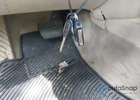 1999 Volkswagen Passat Glx из США, поврежденный, VIN WVWPD63B9XE507947